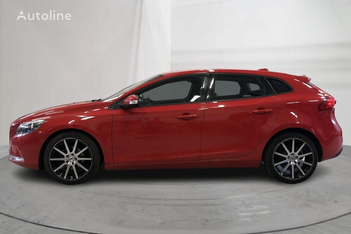 Volvo V40 crossover