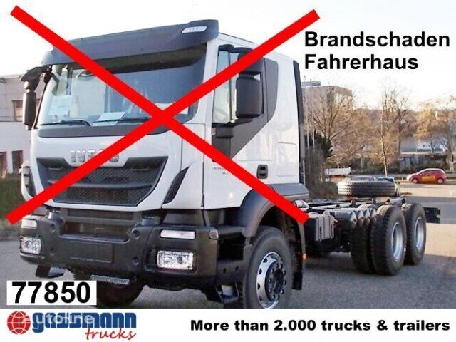 new IVECO Trakker AD260T45 6x4, BRANDSCHADEN FAHRERHAUS! chassis truck