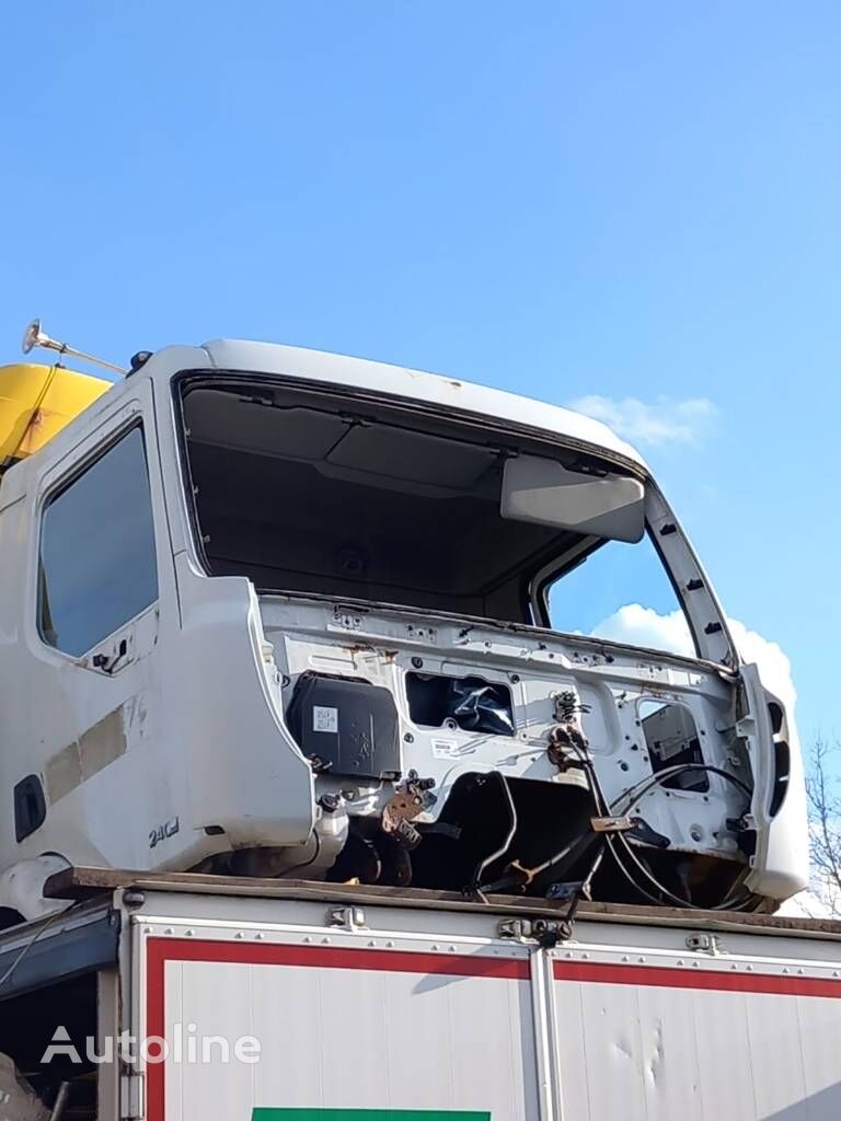 Renault Midlum 240 cabin for truck tractor