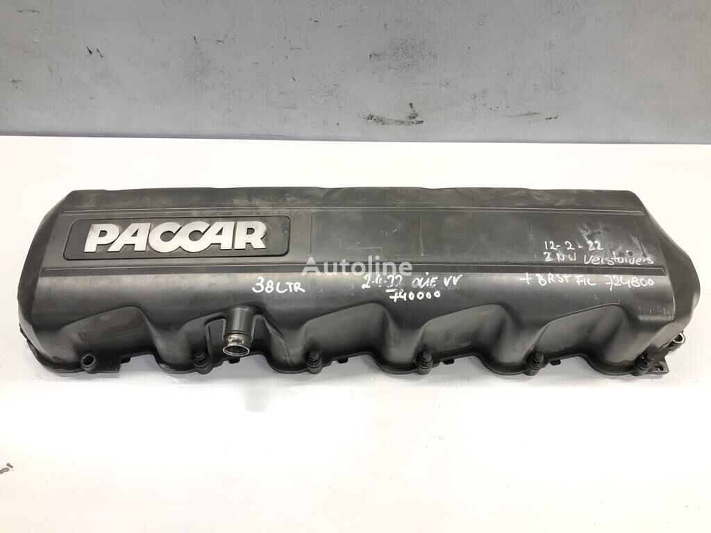Paccar valve cover for DAF XF106 truck tractor