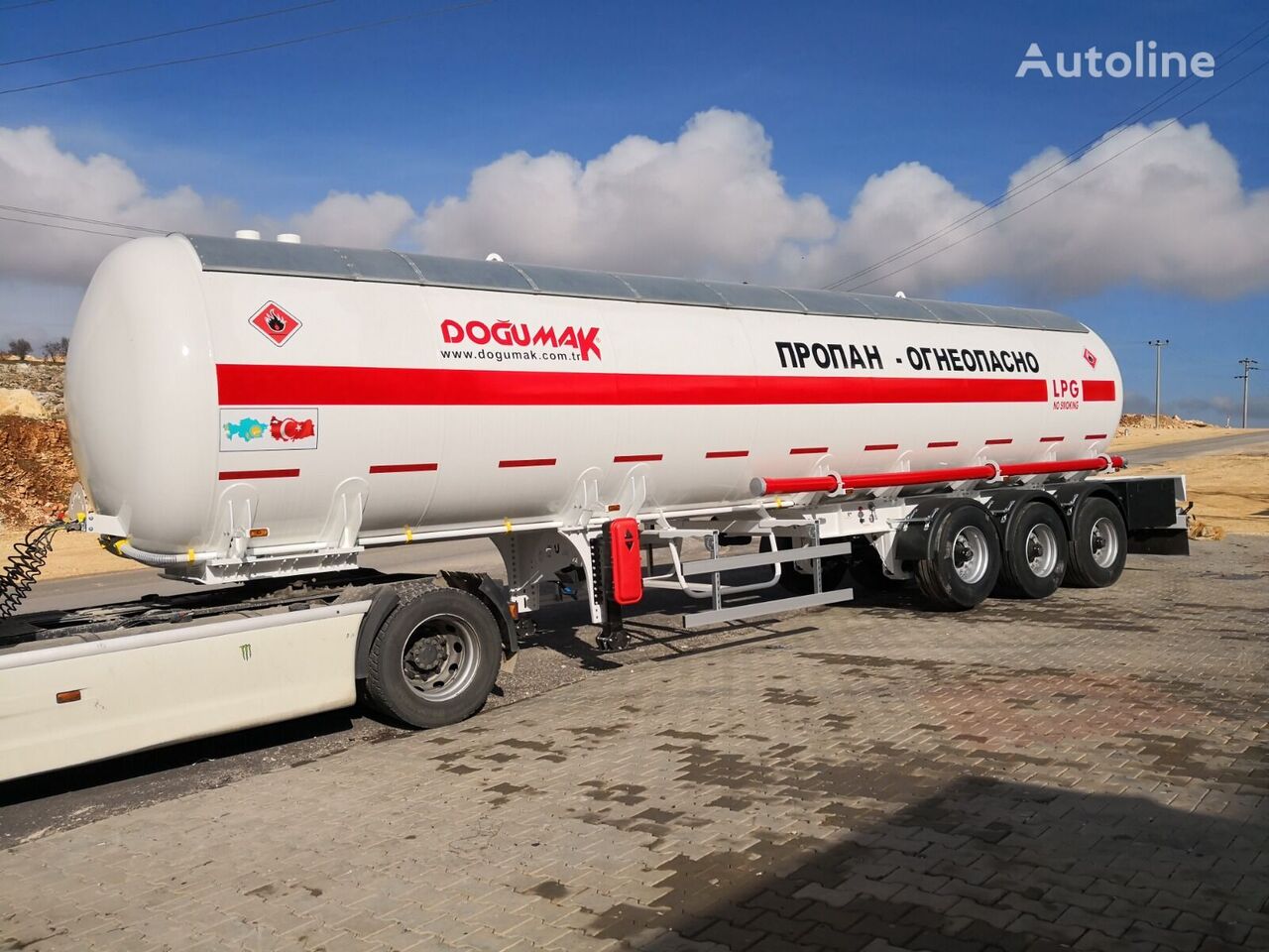 new Doğumak LPG SEMI - TRAILER WITH 3 AXLES WITH ACCESSORIES gas tank trailer