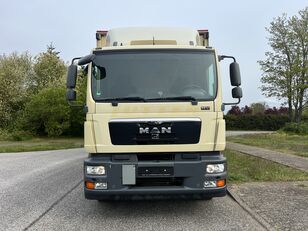 MAN TGM 18.250 tilt truck